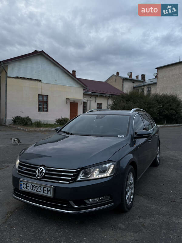 Универсал Volkswagen Passat 2012 в Сторожинце