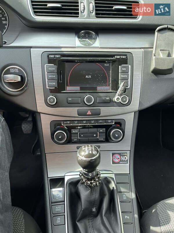 Универсал Volkswagen Passat 2011 в Казатине