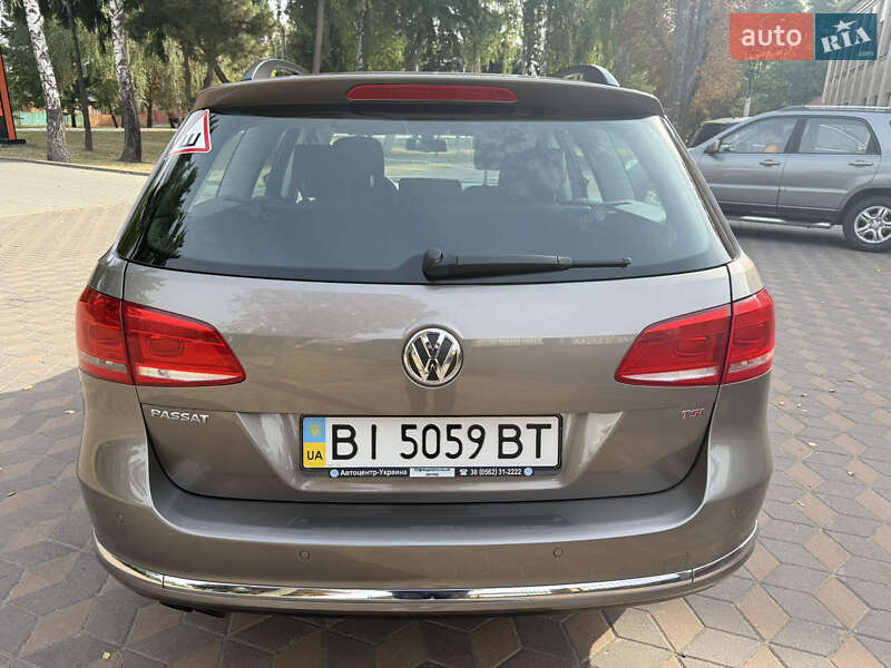 Универсал Volkswagen Passat 2011 в Лубнах