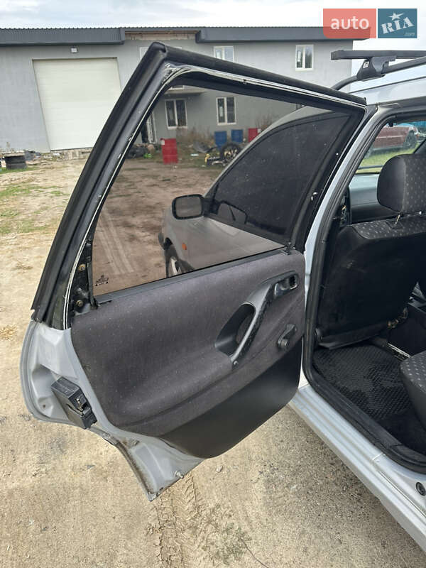 Универсал Volkswagen Passat 1996 в Вышгороде