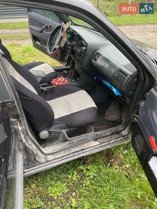Седан Volkswagen Passat 1992 в Городке фото 11 Седан Volkswagen Passat 1992 в Городке