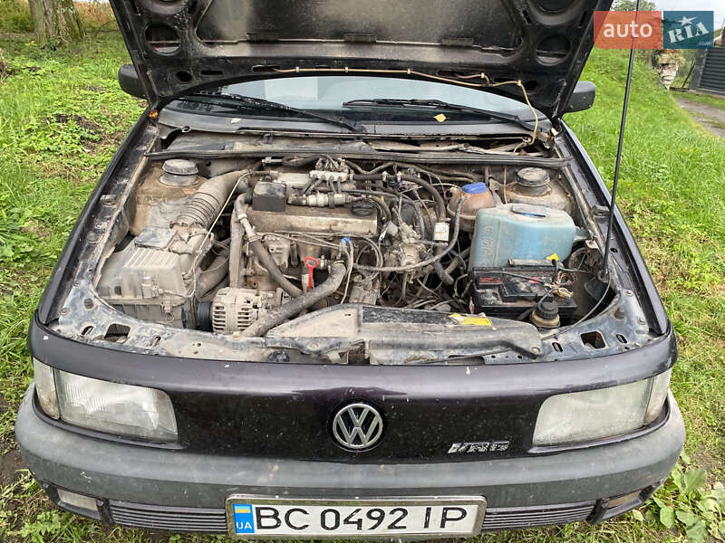 Седан Volkswagen Passat 1992 в Городке фото 6 Седан Volkswagen Passat 1992 в Городке