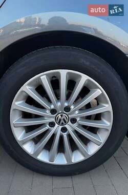 Седан Volkswagen Passat 2016 в 