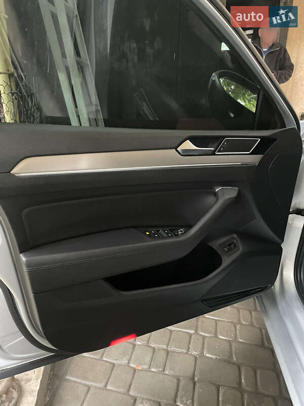 Универсал Volkswagen Passat 2015 в Первомайске