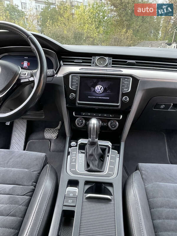 Универсал Volkswagen Passat 2015 в Первомайске