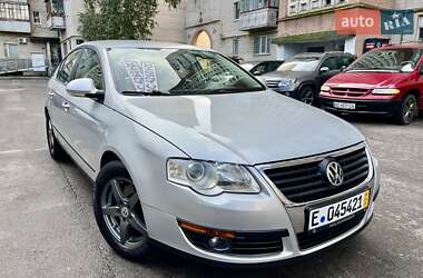 Седан Volkswagen Passat 2006 в Луцке