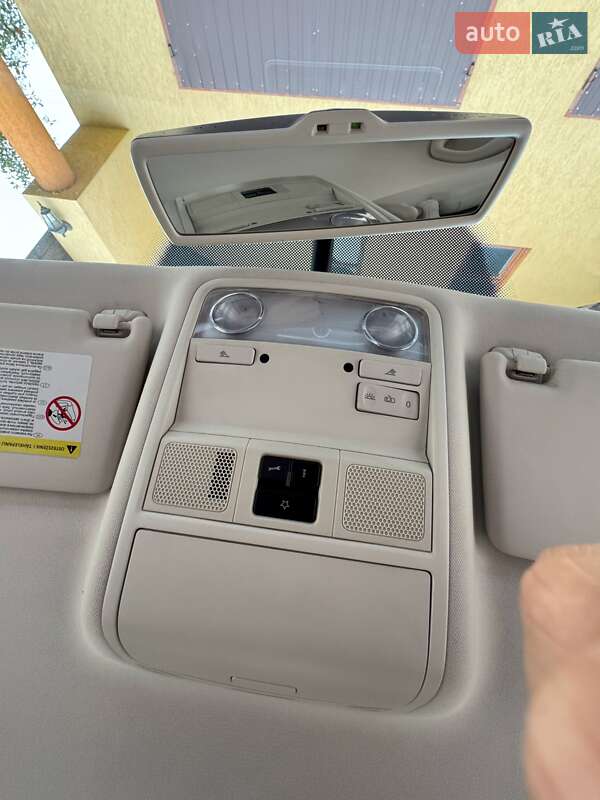 Універсал Volkswagen Passat 2011 в Яворові