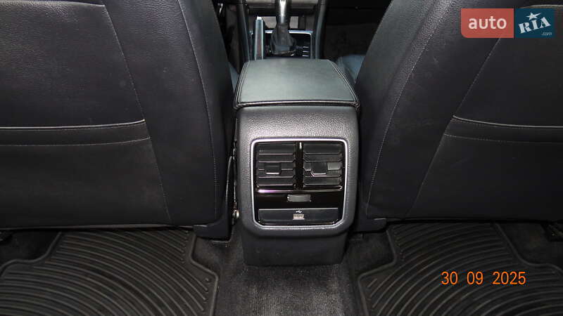 Седан Volkswagen Passat 2016 в Києві фото 21 Седан Volkswagen Passat 2016 в Києві