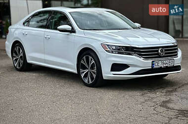 Седан Volkswagen Passat 2021 в Львове