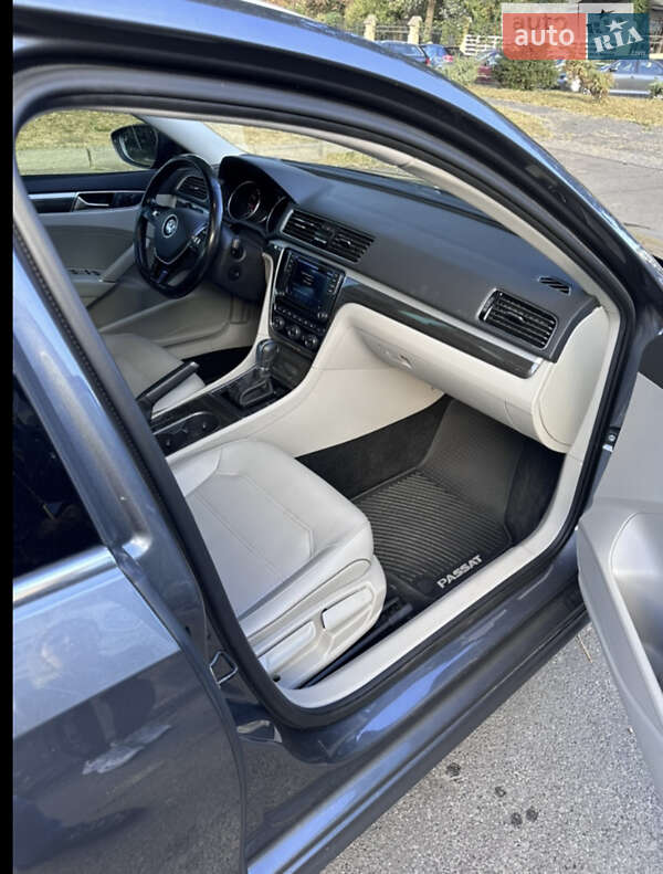 Седан Volkswagen Passat 2017 в Киеве