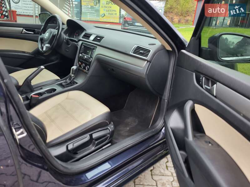 Седан Volkswagen Passat 2014 в Тернополе