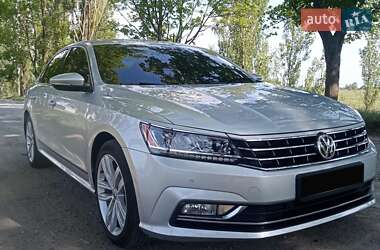 Седан Volkswagen Passat 2018 в Києві