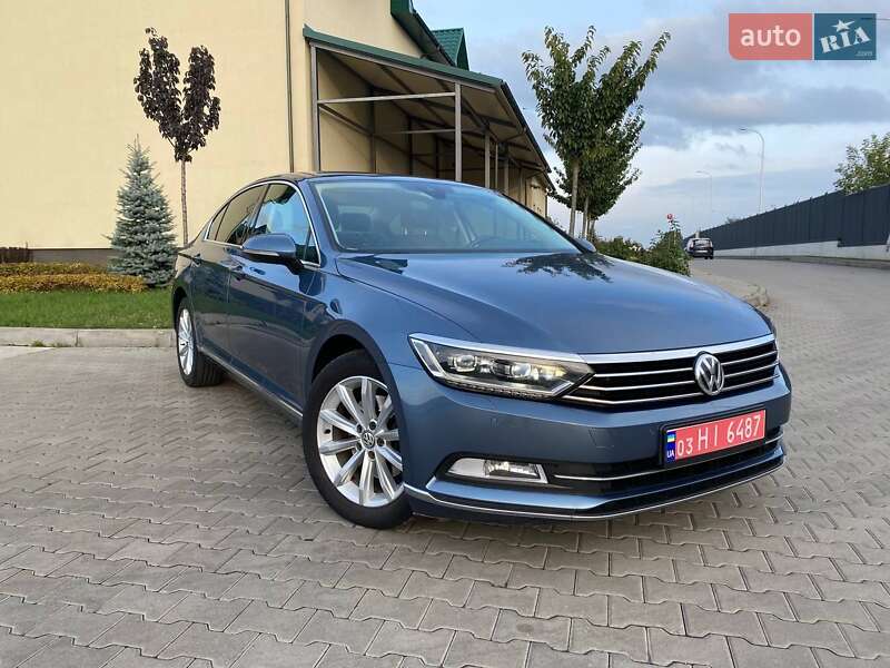 Седан Volkswagen Passat 2015 в Луцке