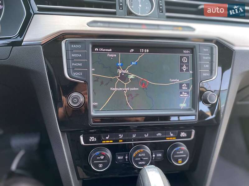 Седан Volkswagen Passat 2015 в Луцке