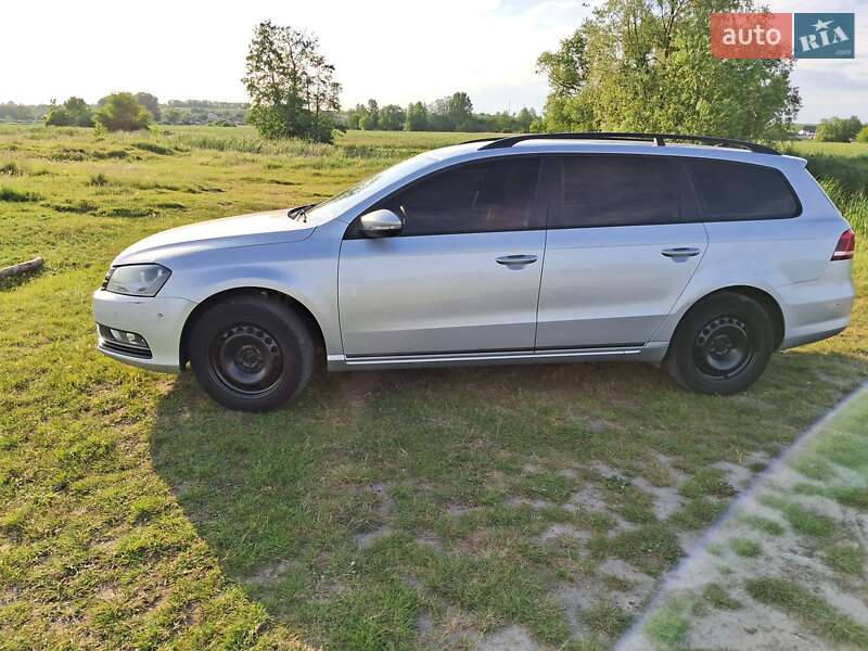 Універсал Volkswagen Passat 2011 в Києві фото 68 Універсал Volkswagen Passat 2011 в Києві