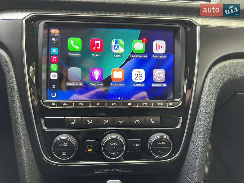 Седан Volkswagen Passat 2016 в Києві