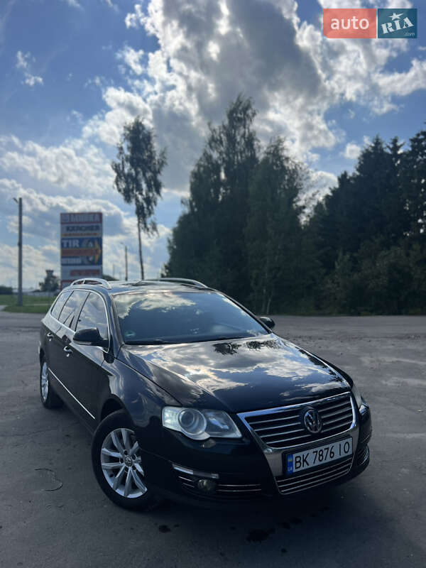 Универсал Volkswagen Passat 2008 в Ровно