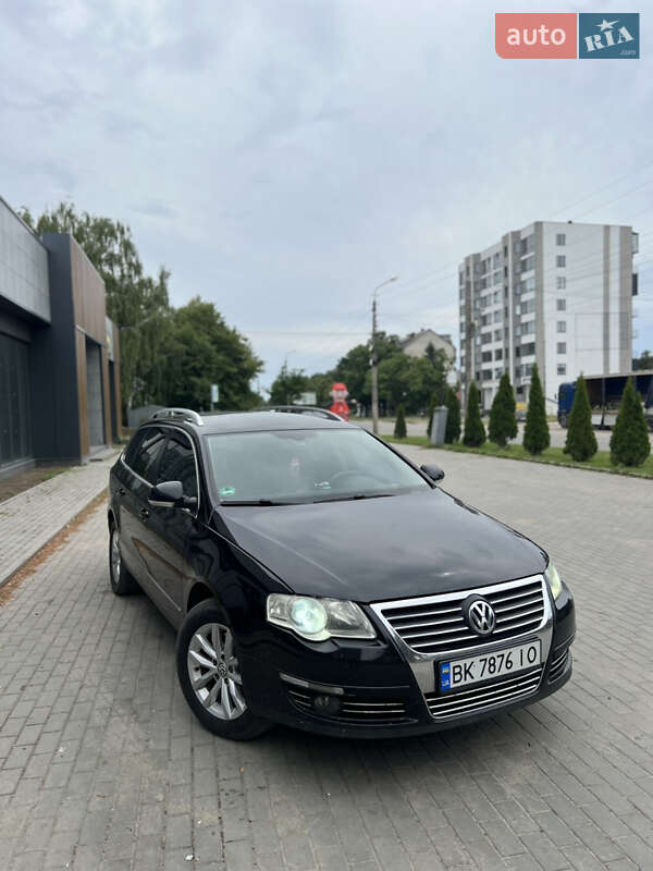 Универсал Volkswagen Passat 2008 в Ровно