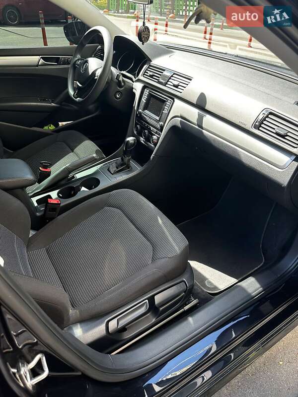 Седан Volkswagen Passat 2018 в Києві фото 3 Седан Volkswagen Passat 2018 в Києві