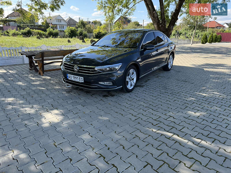 Седан Volkswagen Passat 2020 в Виноградове
