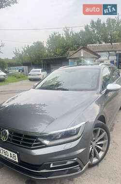 Универсал Volkswagen Passat 2017 в Ровно