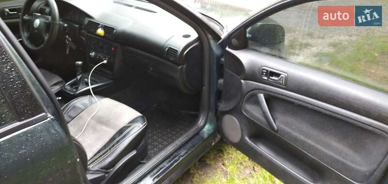 Седан Volkswagen Passat 1997 в Костополе