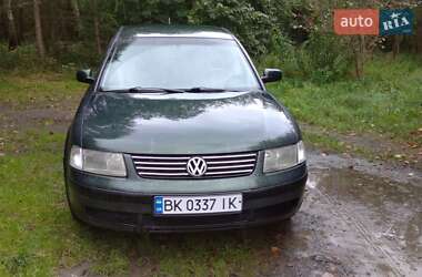 Седан Volkswagen Passat 1997 в Костопілі