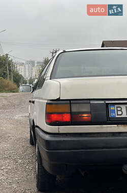 Седан Volkswagen Passat 1988 в 