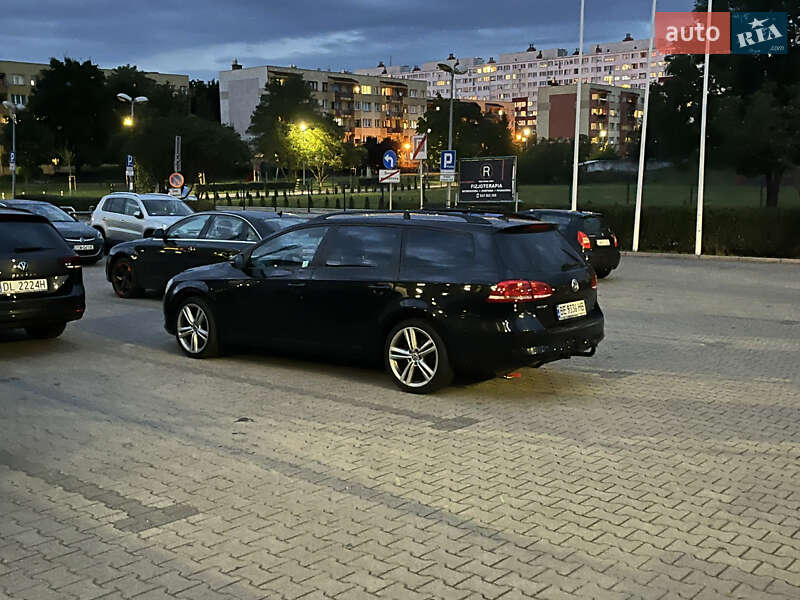 Універсал Volkswagen Passat 2010 в Львові