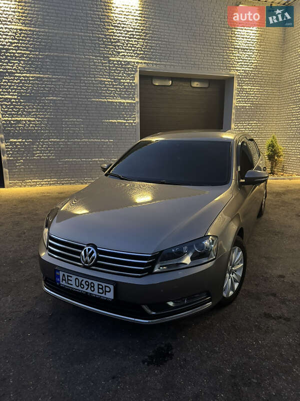 Volkswagen Passat 2011