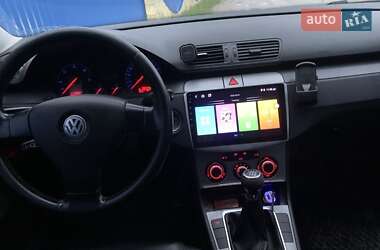 Універсал Volkswagen Passat 2005 в Камені-Каширському