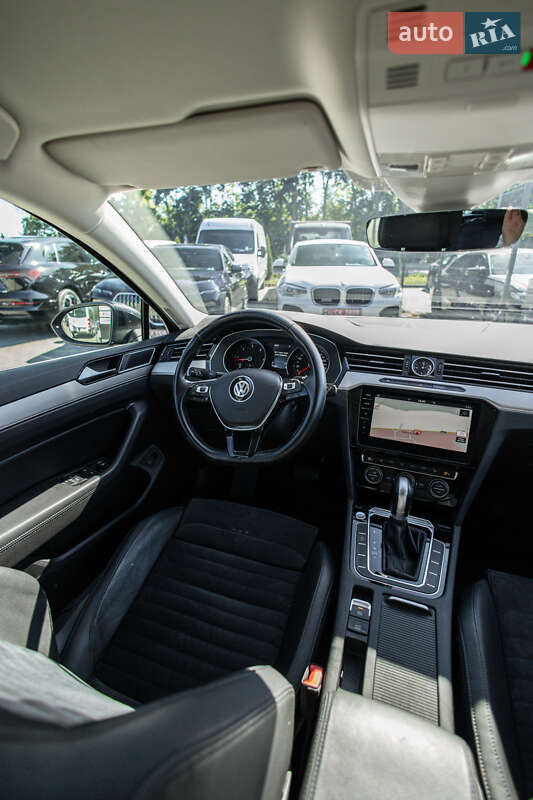 Универсал Volkswagen Passat 2018 в Львове фото 16 Универсал Volkswagen Passat 2018 в Львове