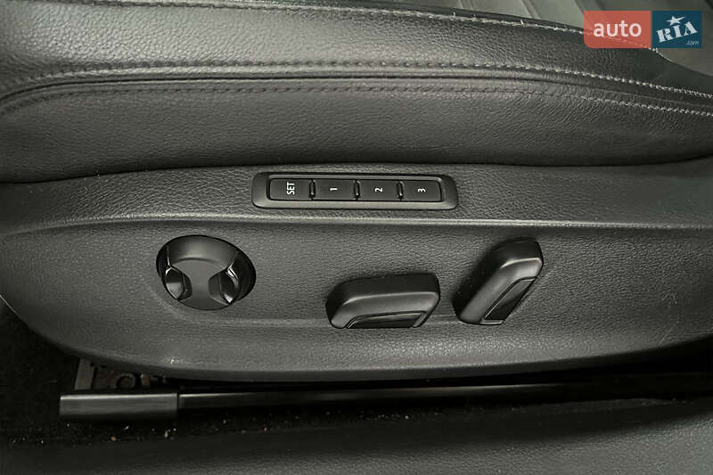 Седан Volkswagen Passat 2015 в Шептицькому фото 14 Седан Volkswagen Passat 2015 в Шептицькому