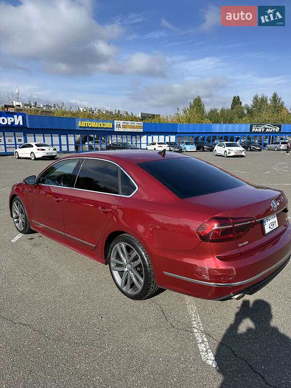 Седан Volkswagen Passat 2016 в Києві