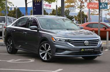 Седан Volkswagen Passat 2021 в Киеве