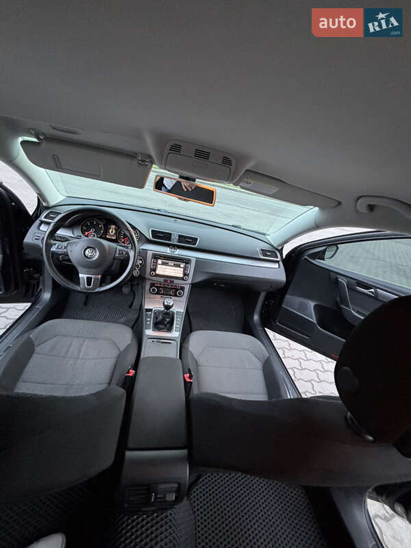 Универсал Volkswagen Passat 2010 в Яворове