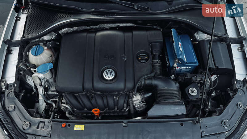 Седан Volkswagen Passat 2011 в Сумах