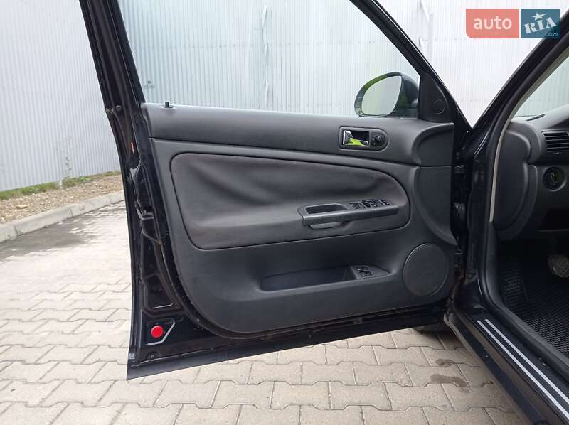 Універсал Volkswagen Passat 2004 в Чернівцях фото 65 Універсал Volkswagen Passat 2004 в Чернівцях