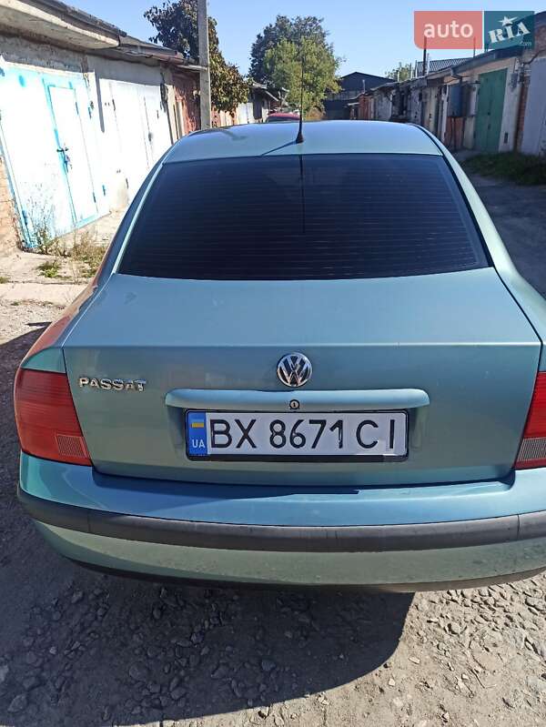 Седан Volkswagen Passat 1999 в Хмельницком