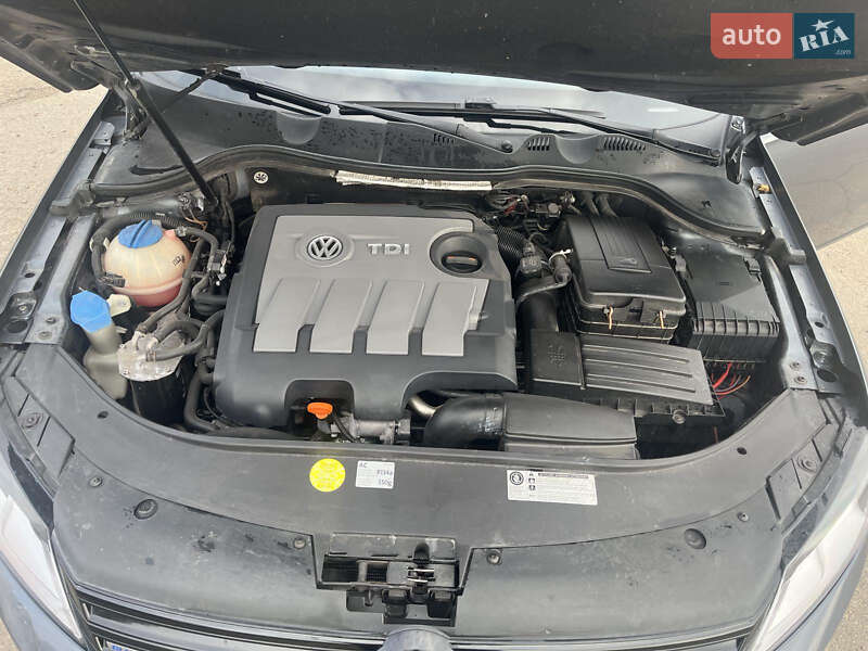 Универсал Volkswagen Passat 2012 в Ставище