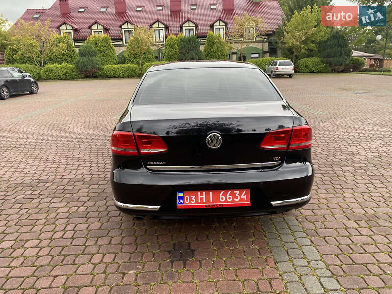 Седан Volkswagen Passat 2011 в Львове