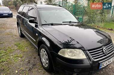 Универсал Volkswagen Passat 2003 в Щирце