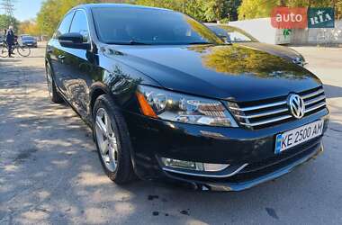 Седан Volkswagen Passat 2013 в Днепре