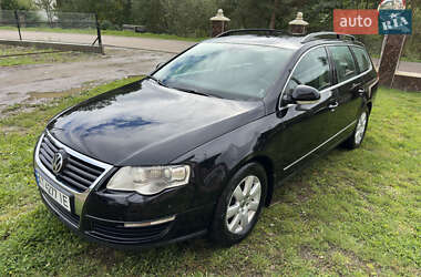 Універсал Volkswagen Passat 2009 в Рожнятові