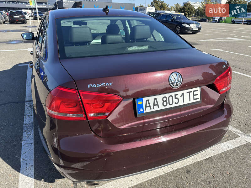 Седан Volkswagen Passat 2013 в Киеве