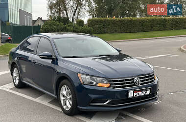Седан Volkswagen Passat 2018 в Киеве