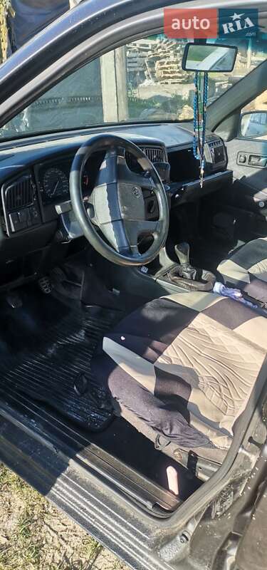 Универсал Volkswagen Passat 1990 в Сарнах