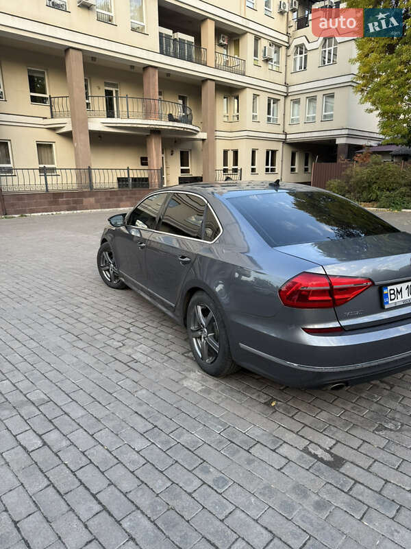 Седан Volkswagen Passat 2016 в Сумах
