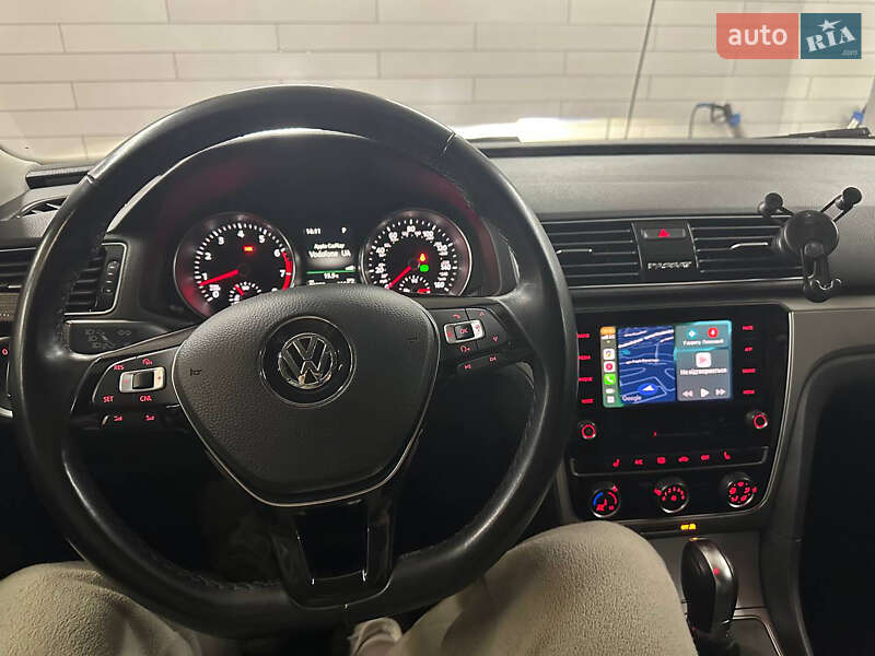 Седан Volkswagen Passat 2018 в Киеве фото 11 Седан Volkswagen Passat 2018 в Киеве