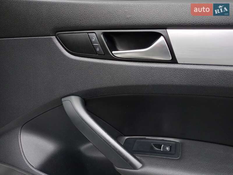 Седан Volkswagen Passat 2012 в Шепетівці